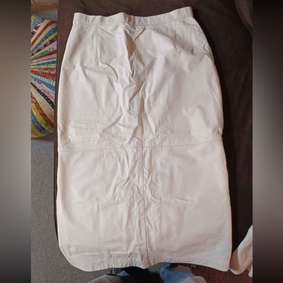 Leather skirt and jacket - Picture 1 of 8